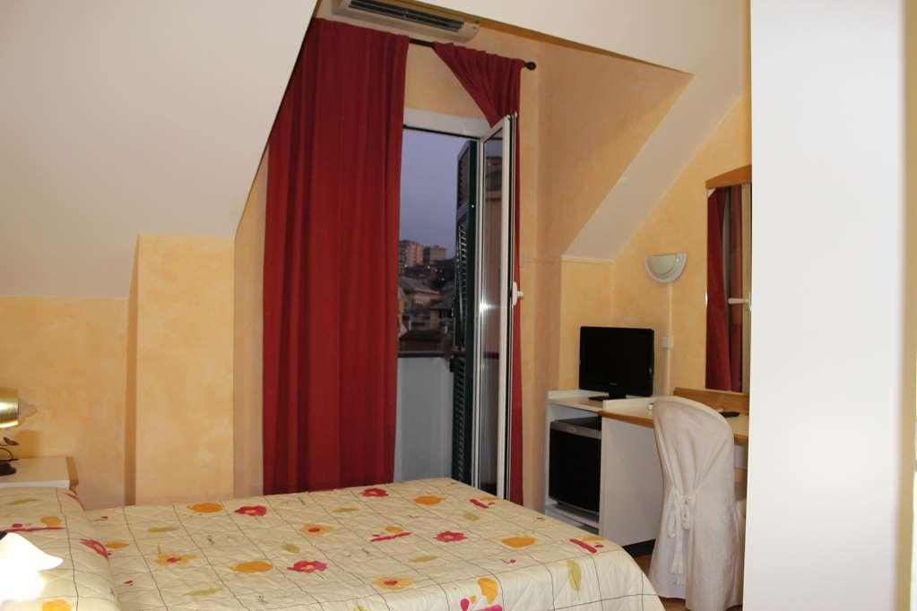 Hotel Agnello D'Oro Genova חדר תמונה